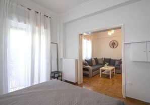 1 chambre, fer et planche à repasser, Wi-Fi, draps fournis