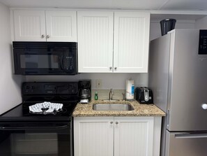 Fridge, microwave, oven, stovetop - Ocean front one bedroom with an amazing view , 404 (Myrtle Beach)