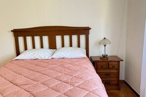 3 chambres, lit parapluie, Wi-Fi gratuit, draps fournis