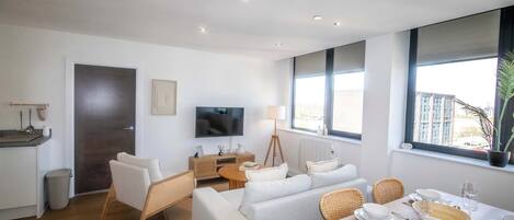 Televisión y oficina