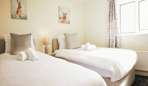 3 Schlafzimmer, Bügeleisen/Bügelbrett, WLAN, Bettwäsche