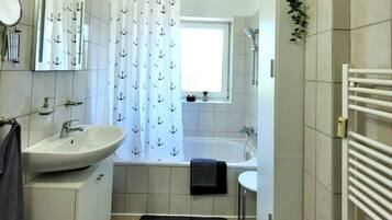 Ferienhaus | Badezimmer