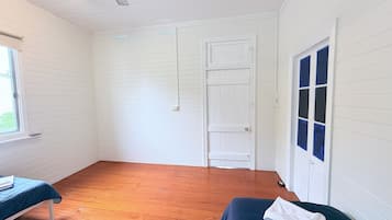 Comfort Shared Dormitory | Free WiFi