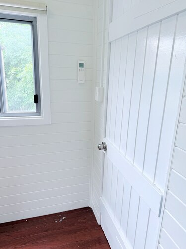 Beach accommodation shared facility