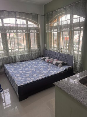 Iron/ironing board, free WiFi - WANI APARTMENTS BEMINA SRINAGAR (Srinagar)