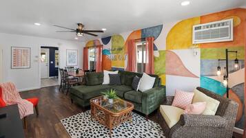 TV connectée, jeux vidéo, espaces bureaux