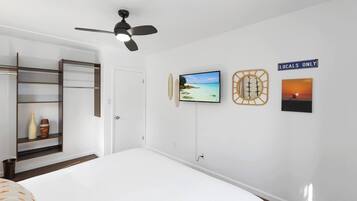 4 bedrooms, iron/ironing board, travel crib, free WiFi