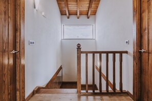 Interior detail - Fidalsa Rest Station (Villadiego)