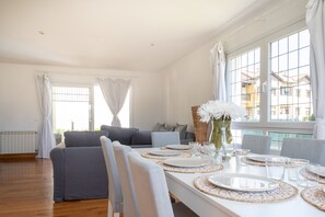 Spiseområde på rommet