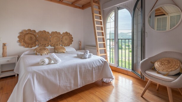 5 bedrooms, bed sheets - Fidalsa Majestic (Pielagos)