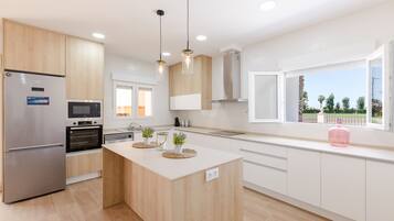 Ketuhar gelombang mikro, mesin basuh pinggan mangkuk