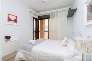 3 ห้องนอน, เปล/เตียงเด็กอ่อน (ฟรี), ผ้าปูที่นอน