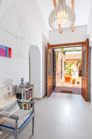 Interior detail - Harmony Villa by Fidalsa (Daya Vieja)