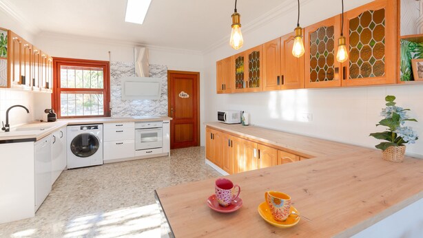 Coffee/tea maker, microwave, dishwasher, cookware/dishes/utensils - Fidalsa Bahama Breeze (Elche)