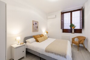 6 Schlafzimmer, kostenlose Babybetten, Bettwäsche