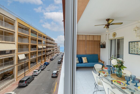 Outdoor dining - Sea Hope by Fidalsa (Guardamar del Segura)