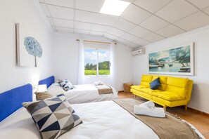 5 bedrooms, free cots/infant beds, bed sheets - Divine Hiding by Fidalsa (Algorfa)