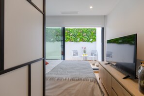 6 chambres, lits bébé (gratuits), draps fournis