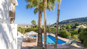 Kolam renang outdoor