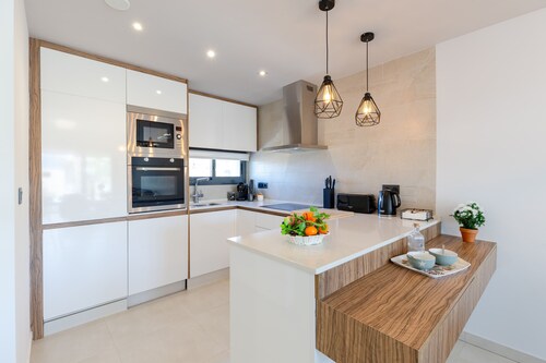 Laguna Dream by Fidalsa