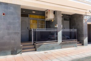 Exterior detail - Fidalsa Enjoy Life (Guardamar del Segura)