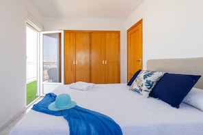 3 bedrooms, free cots/infant beds, bed sheets