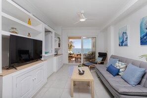 Living room - Feel at Home by Fidalsa (Torrevieja)