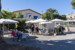 Outdoor dining - Marina Blue by Fidalsa (Elche)
