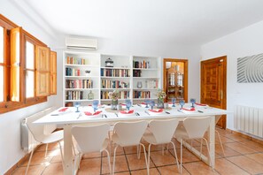 In-room dining - Nature Alive Villa by Fidalsa (Molina de Segura)
