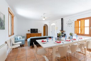 In-room dining - Nature Alive Villa by Fidalsa (Molina de Segura)