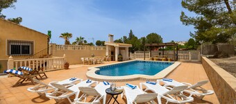 Nature Alive Villa by Fidalsa