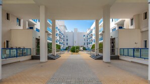Ảnh chưa phân loại, 2 trong số 30 ảnh, nút