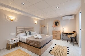 3 Schlafzimmer, kostenlose Babybetten, Bettwäsche