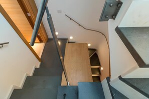Hus - 2 soveværelser - ryger - balkon | Interiør