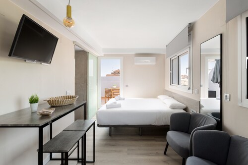Marinada - Aparthotel with Swimming Pool