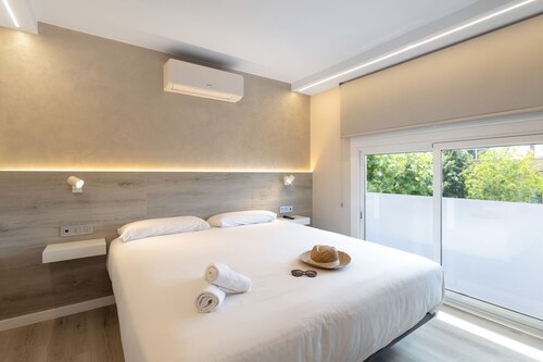 Garbi - Apartahotel con Piscina
