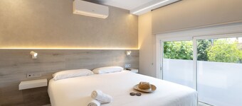 Garbi - Apartahotel con Piscina