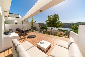 Villa | Outdoor dining - Villa in L'escala Near Cala Montgo Beach (L'Escala)