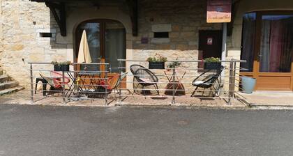 La roche saint Roch, loft apartment in a winegrowing village