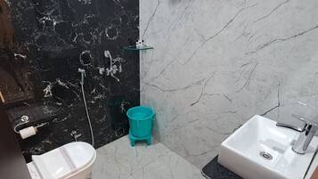 Deluxe Double Room | Free WiFi