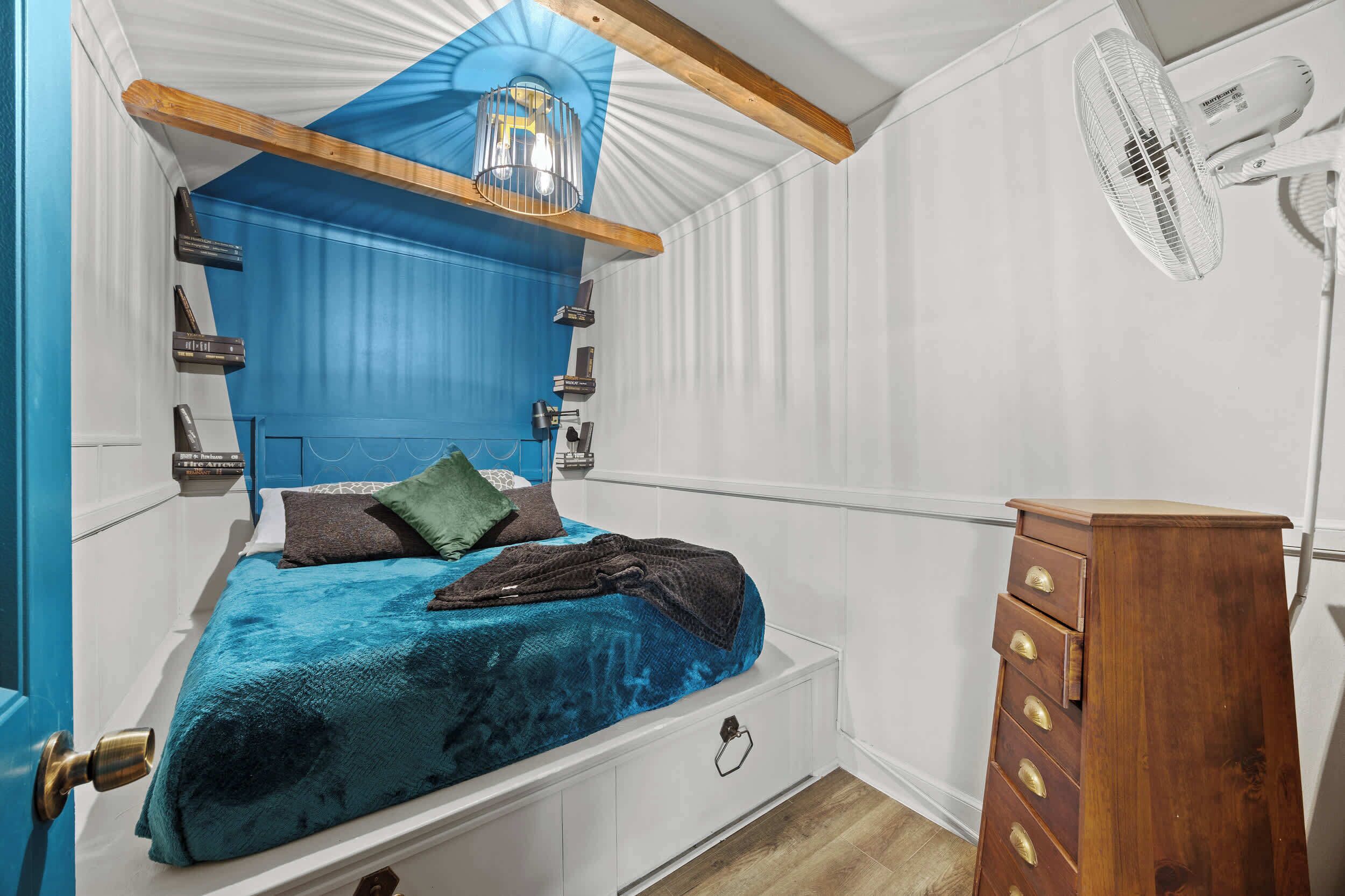 2 dormitorios, tabla de planchar con plancha, wifi y ropa de cama