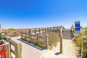 Property grounds - Ocean View at Ocean Breeze Luxury Villas (North Myrtle Beach)