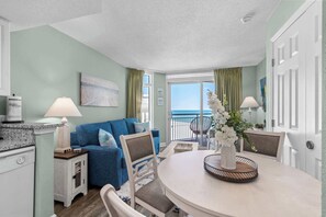 Dining - HS Unit 1125 - Ocean View! (Myrtle Beach)