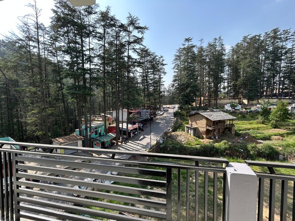 Deluxe Double or Twin Room | Mountain view - Hotel Ganpati (Lohaghat)