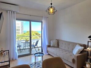 TV - Adriatic View Holiday Home 076 (Durres)