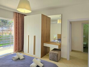 2 bedrooms, iron/ironing board, free WiFi, bed sheets - Qerret Happy Stay 096 (Durres)