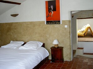 Bügeleisen/Bügelbrett, WLAN, Bettwäsche