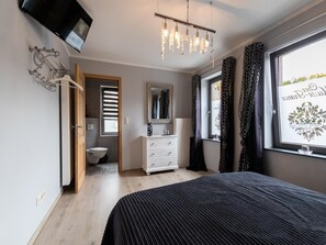 4 bedrooms, individually furnished