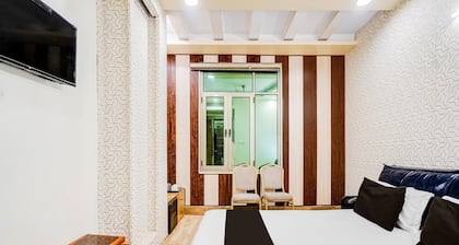 Elegant Stays at Keshavpuram by Shree Pushpraj