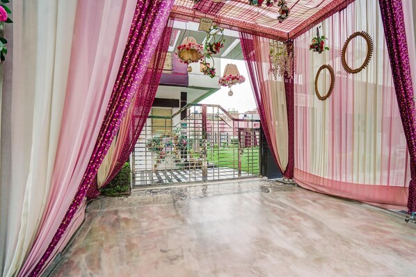 Reception - Elegant Stays at Keshavpuram by Shree Pushpraj (Kanpur)